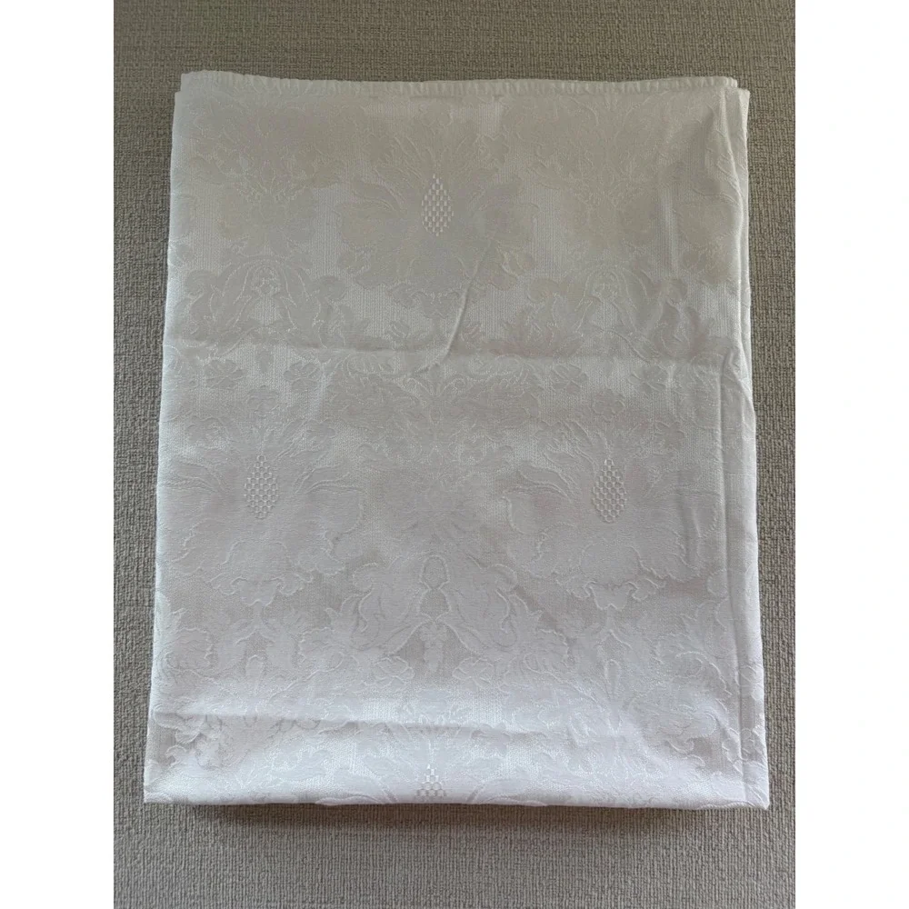 Vintage Wedgewood England Damask White Tablecloth 82